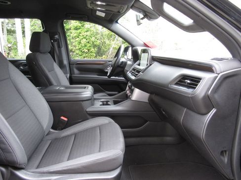 Used 2022 GMC Yukon SLE AWD/4WD image 18