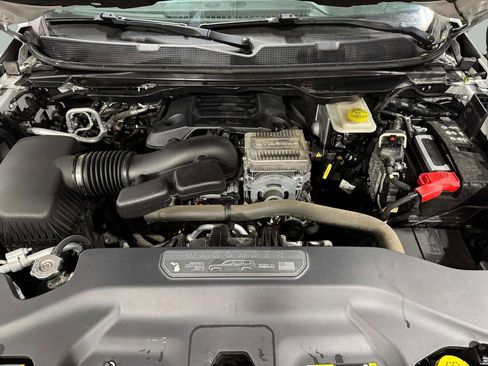 Used 2022 Jeep Wagoneer Series I w/ Premium Group I AWD/4WD image 30