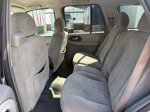 Used 2005 Chevrolet TrailBlazer LS w/ LS Preferred Equipment Group AWD/4WD image 20