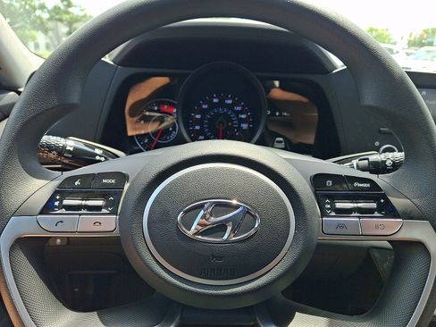 Certified 2023 Hyundai Elantra SEL FWD image 18