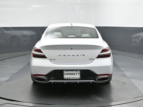Used 2025 Genesis G70 2.5T image 8