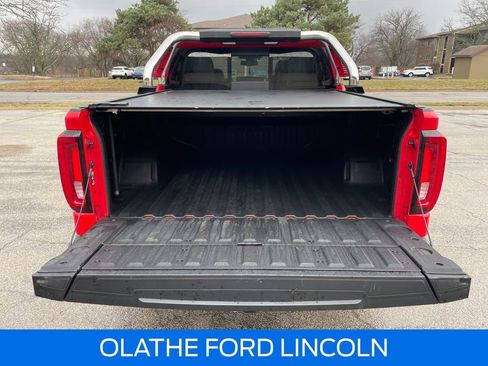 Used 2019 GMC Sierra 1500 SLT w/ SLT Premium Plus Package image 29