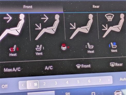 New 2026 Chrysler Pacifica Limited w/ Trailer Tow Group image 26