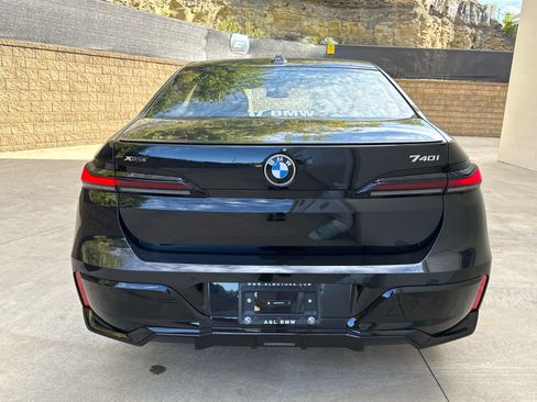 Used 2026 BMW 740i xDrive w/ Premium Package image 4