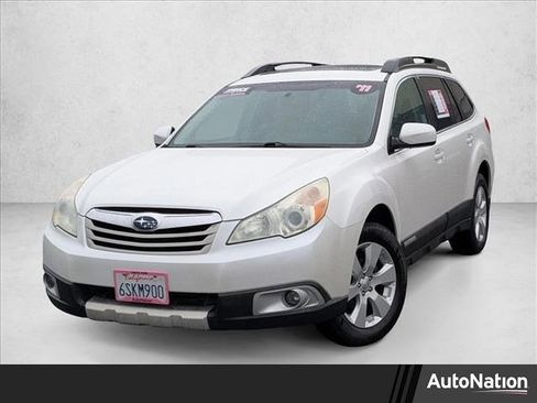 Used 2011 Subaru Outback 2.5i Limited w/ PWR Moonroof Pkg image 1