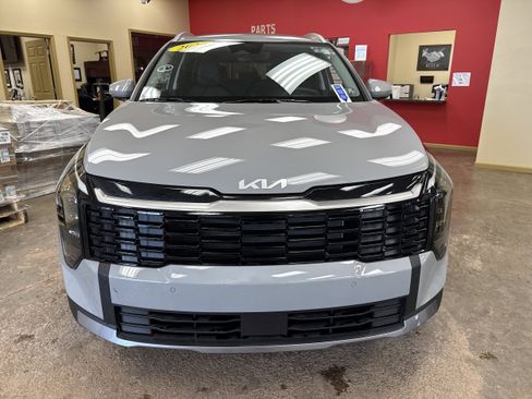 Used 2026 Kia Sportage EX AWD/4WD image 2