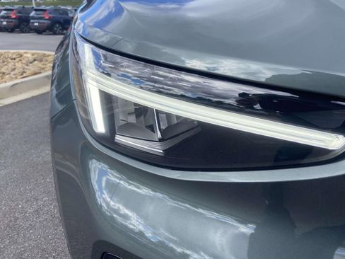 New 2026 Volvo XC40 B4 Plus w/ Climate Package image 4