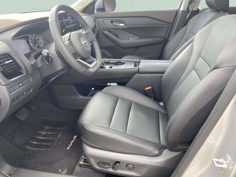 Used 2023 Nissan Rogue SL w/ SL Premium Package FWD image 15