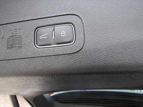 Used 2023 Lincoln Aviator Reserve w/ Equipment Group 201A AWD/4WD image 45