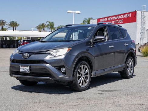 Used 2017 Toyota RAV4 Limited w/ Preferred Accessory Package FWD image 8