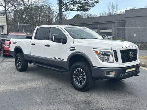 Used 2017 Nissan Titan PRO-4X w/ Pro-4x Convenience Package image 2