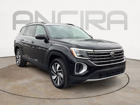 Used 2025 Volkswagen Atlas SE image 7