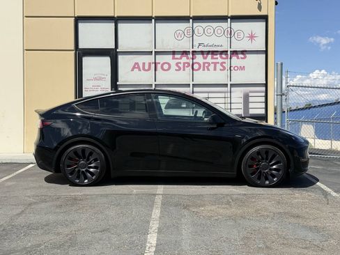 Used 2024 Tesla Model Y Performance AWD/4WD image 5