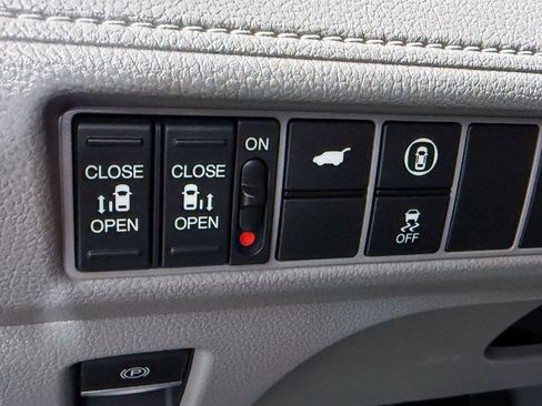 Used 2024 Honda Odyssey EX-L image 24