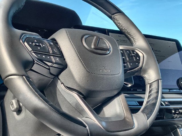 Used 2025 Lexus RX 350h w/ Convenience Package AWD/4WD image 19