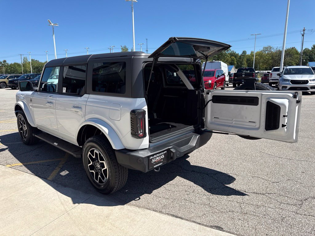 Used 2023 Ford Bronco Outer Banks AWD/4WD image 15