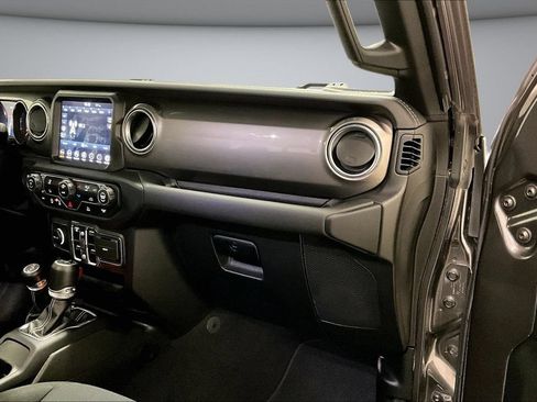 Used 2021 Jeep Gladiator Overland AWD/4WD image 27