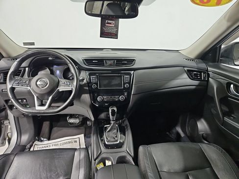 Used 2018 Nissan Rogue SL w/ Premium Package AWD/4WD image 13