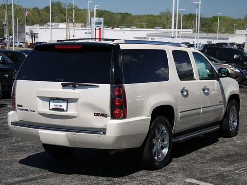 Used 2011 GMC Yukon XL Denali AWD/4WD image 10
