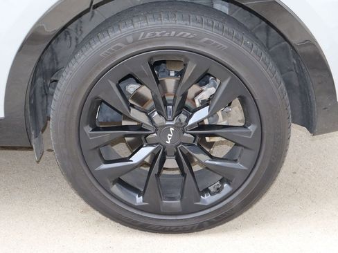 Used 2023 Kia Sorento SX FWD image 30