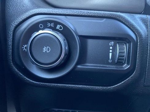 Used 2023 Jeep Wrangler Unlimited Sport image 15