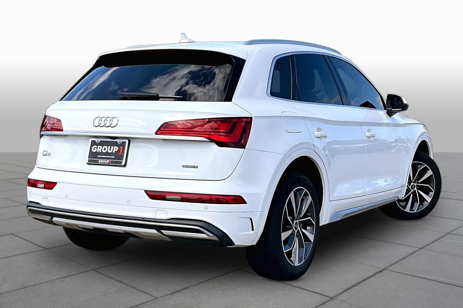 Used 2021 Audi Q5 2.0T Premium Plus w/ Premium Plus Package AWD/4WD image 12