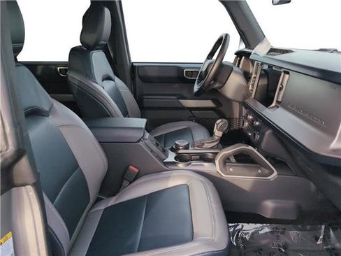 Used 2022 Ford Bronco Outer Banks image 15
