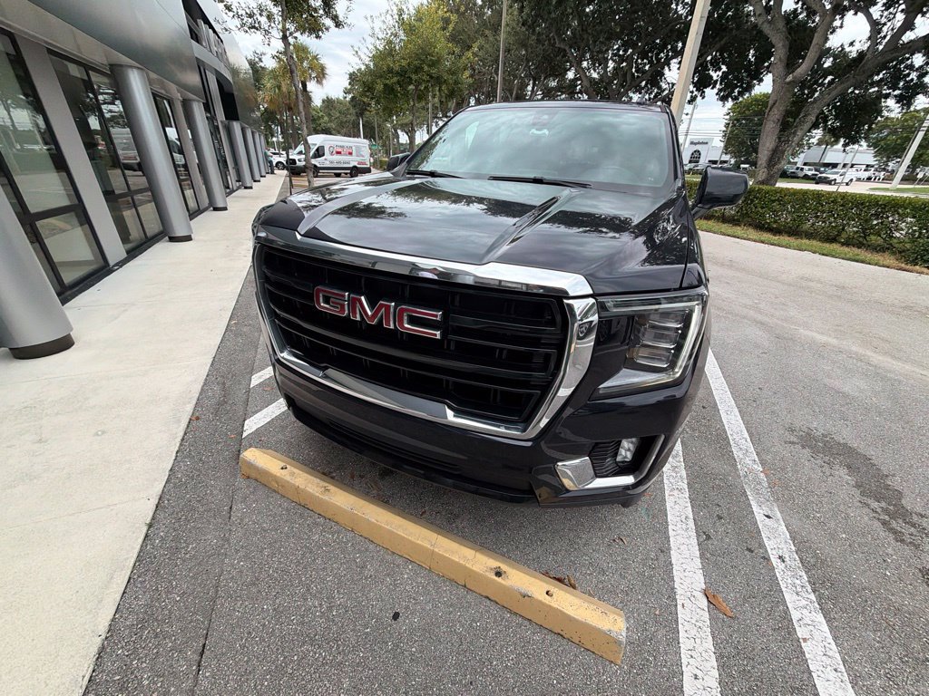 Used 2022 GMC Yukon SLE w/ Gmc Pro Safety Plus Package RWD image 2
