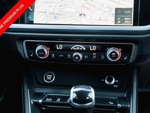 Used 2022 Audi Q3 2.0T Premium Plus w/ Premium Plus Package AWD/4WD image 23