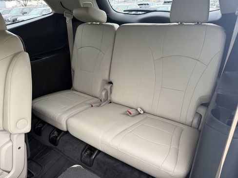 Used 2020 Buick Enclave Premium w/ Sun and Sites Package FWD image 27