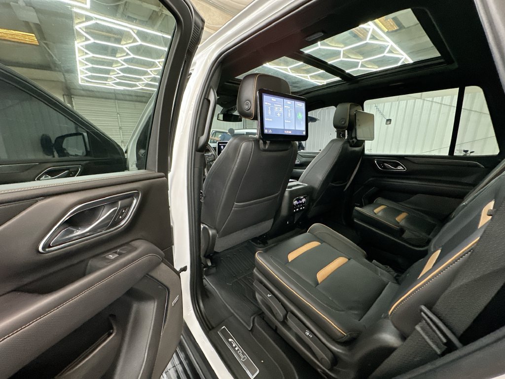 Used 2021 GMC Yukon AT4 w/ AT4 Premium Plus Package AWD/4WD image 17