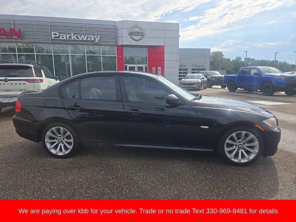 Used 2011 BMW 328i Sedan RWD image 8