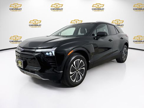 Used 2025 Chevrolet Blazer EV LT AWD/4WD image 3