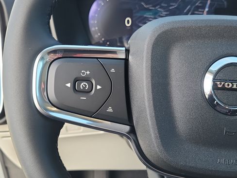 New 2026 Volvo XC40 B5 Ultra w/ Climate Package image 12