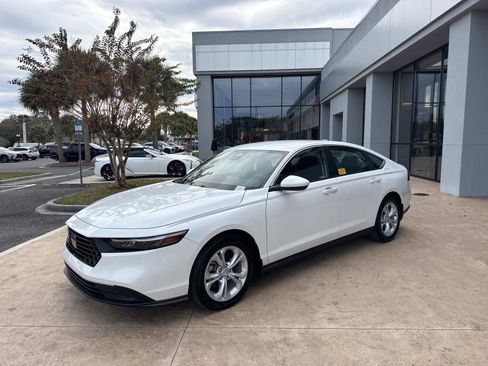 Used 2023 Honda Accord LX image 7