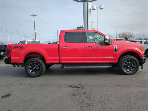 Used 2021 Ford F250 Lariat w/ Chrome Package image 2