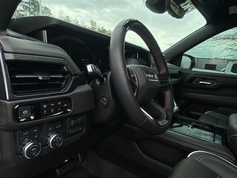 Used 2025 GMC Yukon AT4 Ultimate image 9