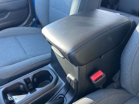 New 2026 Jeep Wrangler Unlimited Sport image 32