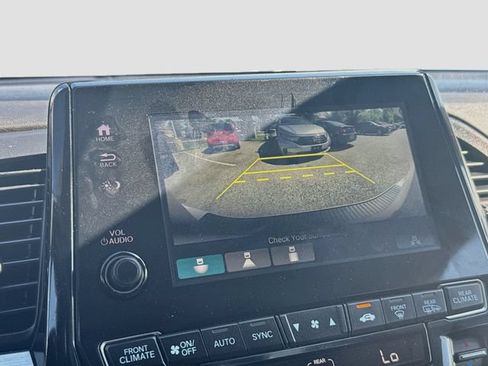 Used 2024 Honda Odyssey EX-L image 17