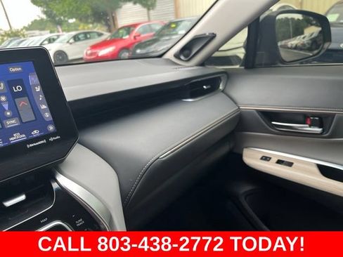 Used 2021 Toyota Venza XLE w/ Softex Package AWD/4WD image 29