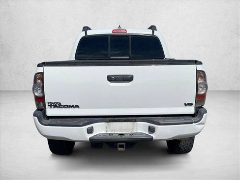 Used 2015 Toyota Tacoma 4x4 Double Cab w/ TRD Sport Package image 6