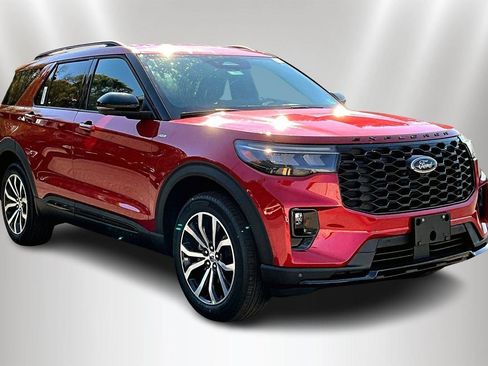 New 2026 Ford Explorer ST-Line image 2