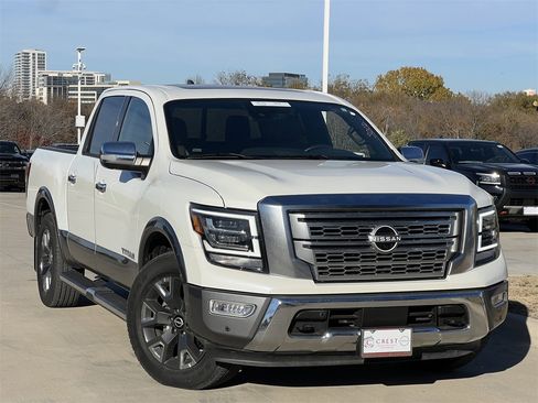 Certified 2024 Nissan Titan Platinum Reserve w/ Moonroof Package image 2