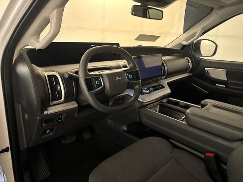 Certified 2025 Ford Expedition Max Active RWD image 5