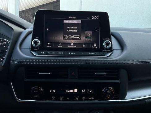 Used 2025 Nissan Rogue SV image 27