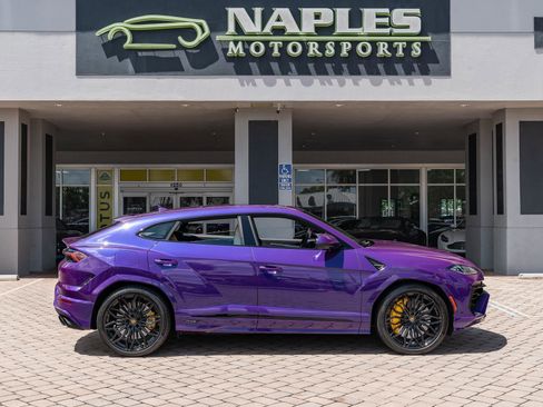 Used 2025 Lamborghini Urus SE image 39