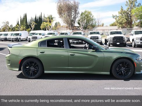 Used 2018 Dodge Charger SXT Plus w/ Blacktop Package image 7