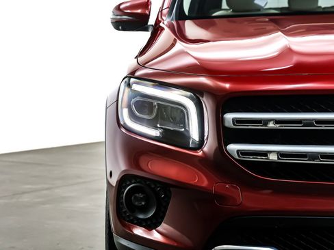 Used 2021 Mercedes-Benz GLB 250 4MATIC image 15