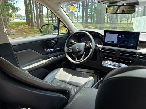 Certified 2023 Lincoln Corsair Reserve FWD image 25