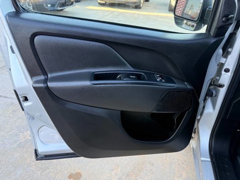 Used 2019 RAM ProMaster City Tradesman image 9